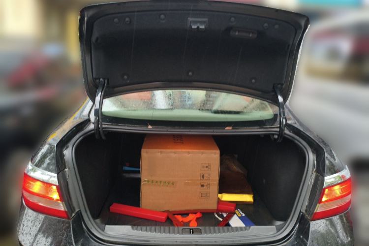 Used Buick GT 2013 GT 1.6L Automatic Fashion Edition Trunk