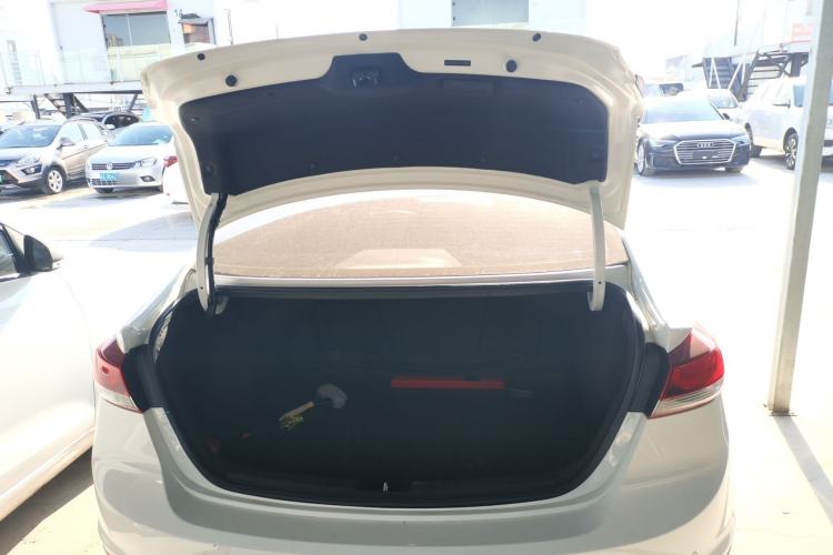 Used Hyundai Elantra (6th Generation / Lingdong) 2018 1.4T Dual-Clutch Xuan Dong · Dynamic Edition
