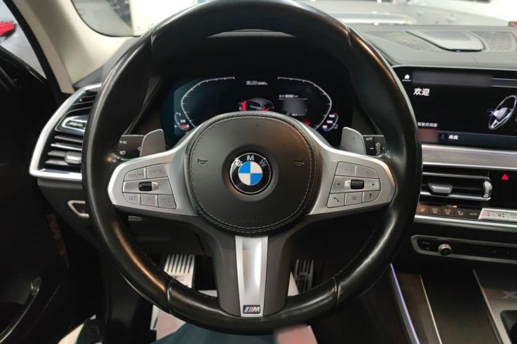 Used BMW X5 2022 Restyled xDrive 30Li Luxury Version M Sport Package
