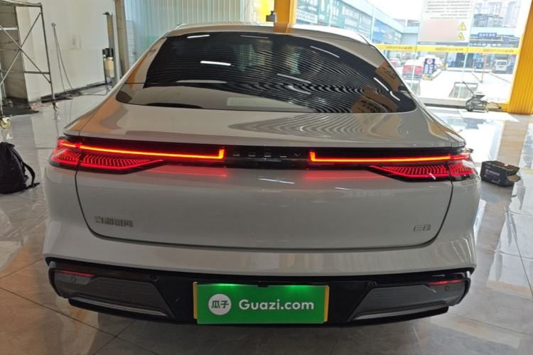 Used Geely Galaxy E8 2025 700 km Long-Range Intelligent Driving Version
