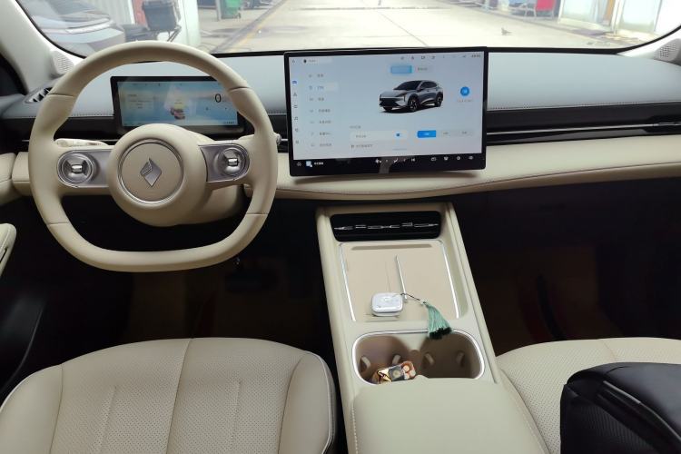 Used Baojun Yunhai 2026 Model 600km Pure Electric Edition Center Console