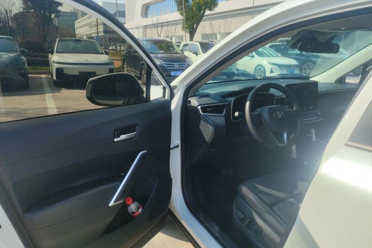 Used Toyota FRONTLANDER 2024 2.0L CVT Luxury Edition