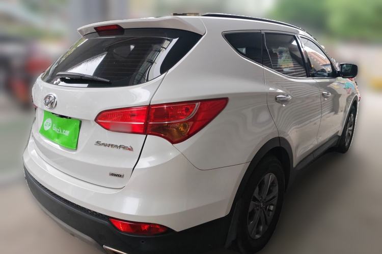 Used Hyundai Santa Fe 2015 2.0T Automatic All-Wheel Drive Smart Version 5 Seats Rear Right 45 Deg