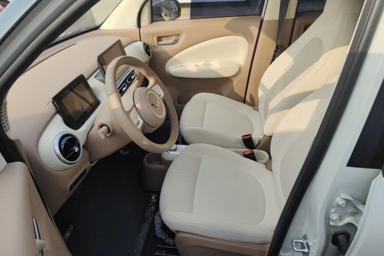 Used Wuling Hongguang MINIEV 2025 Four-Door Version Premium Edition Left Front Seat
