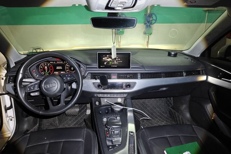 Used Audi A4L 2018 30th Anniversary Edition 40 TFSI Fashion Model