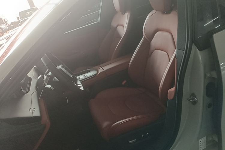 Used Xiaomi Auto SU7 2024 Rear-Drive Long-Range Intelligent Driving Version Left Front Seat