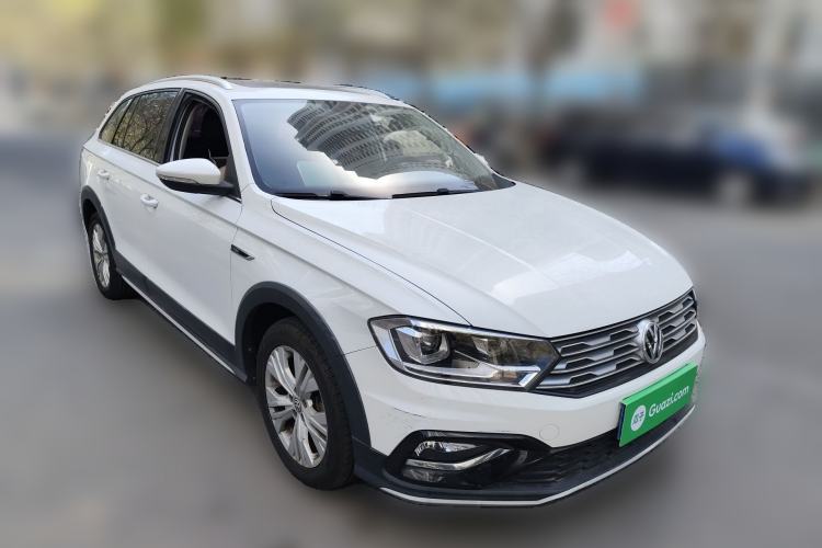 Used Volkswagen C-TREK 2018 230TSI DSG Comfort Model Front Right 45 Deg