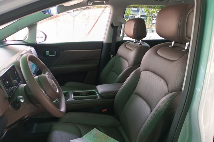 Used Wuling Wuling Starlight 730 2025 Model Plug-in Hybrid 125km Luxury Edition