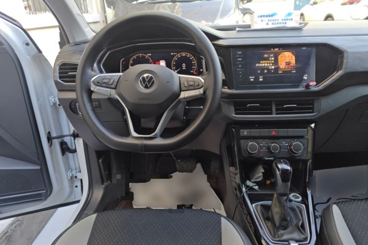 Used Volkswagen Tacqua 2020 1.5L Automatic Yue