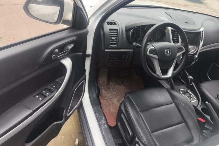 Used CHANGAN CS35 2016 1.6L Automatic Luxury Model China IV Standard Driver Seat
