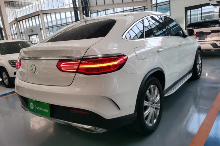Used Mercedes-Benz GLE Coupe 2018 GLE 320 4MATIC Coupe SUV
