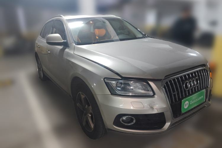 Used Audi Q5 2017 40 TFSI Ambition Edition Front Right 45 Deg