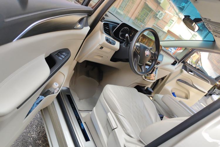 Used Buick GL8 2022 ES Landtrek 653T Comfort Edition