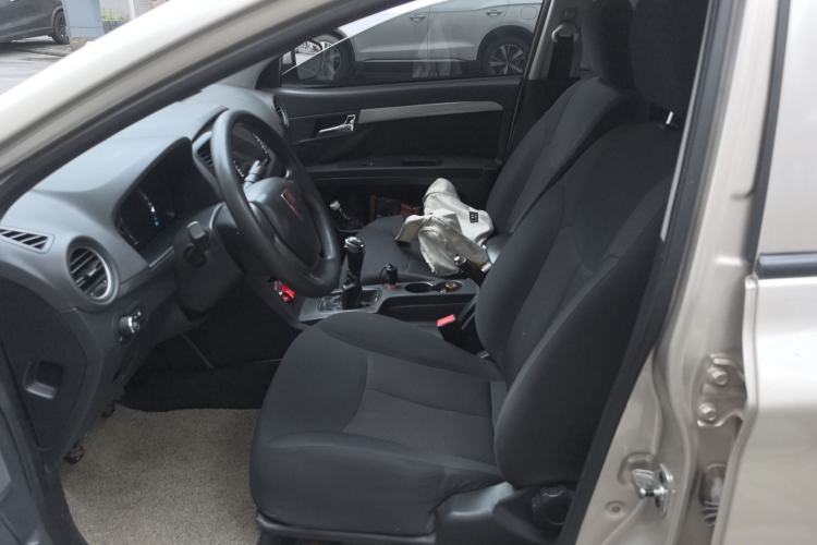 Used Roewe 350 2015 1.5L Manual Luxury Sunroof Edition