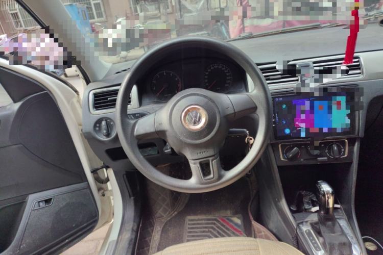 Used Volkswagen Santana 2015 1.6L Automatic Comfort Edition
