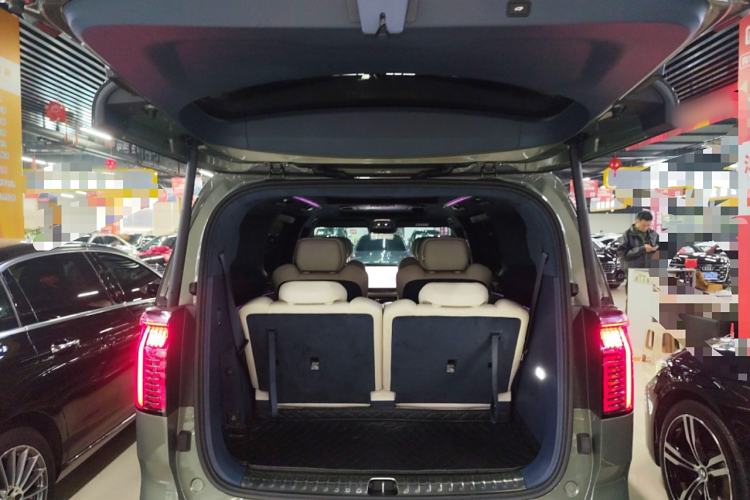 Used Zeekr 009 2024 Six-Seat Executive Version 4WD 108 kWh
