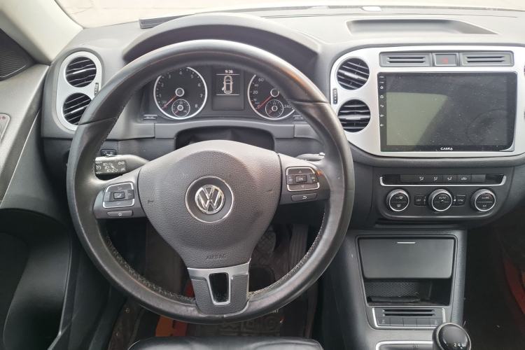 Used Volkswagen Tiguan 2015 1.8TSI Manual Two-Wheel-Drive Limited Edition
