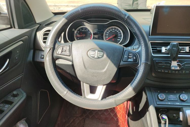 Used Bestune X40 2018 Internet Celebrity Edition 1.6L Automatic Luxury Version
