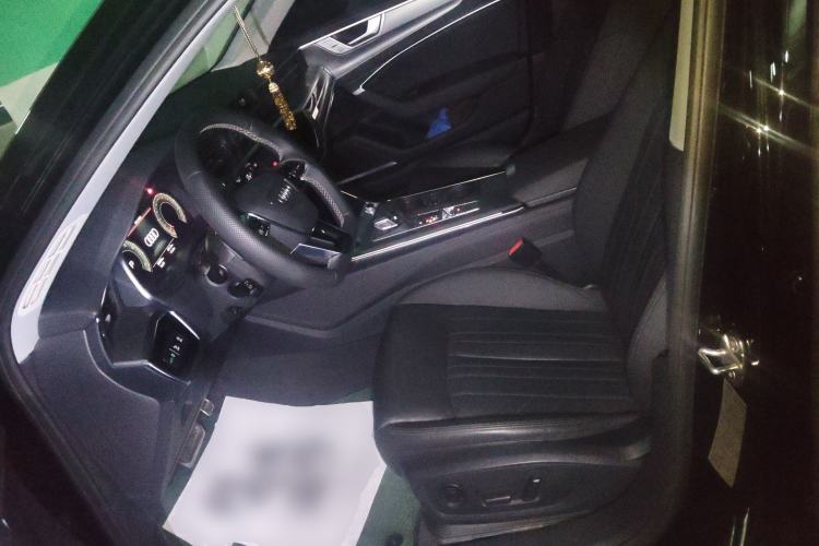 Used Audi A6 2022 allroad quattro Explorer 55 TFSI Prestige Off-Road Model
