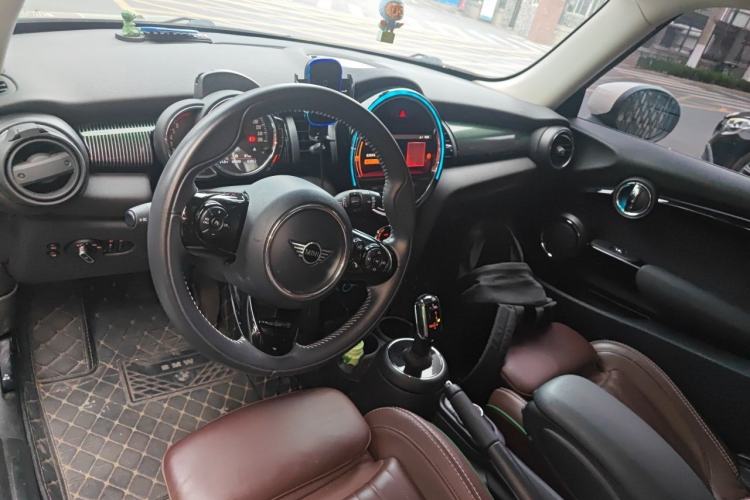Used MINI 2019 1.5T COOPER 60th Anniversary Edition