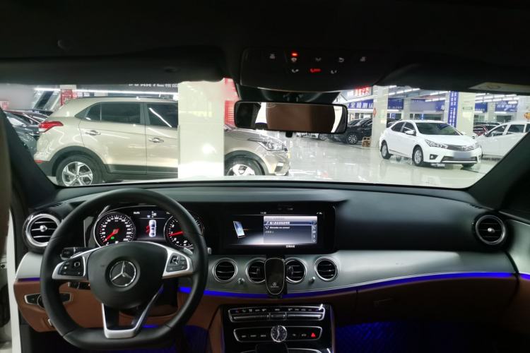 Used Mercedes-Benz E-Class 2017 E 200 Sport Interior 2