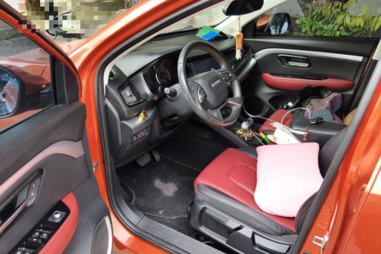 Used Haval H2s 2017 Red-Label 1.5T Dual-Clutch Elite Model Interior 3