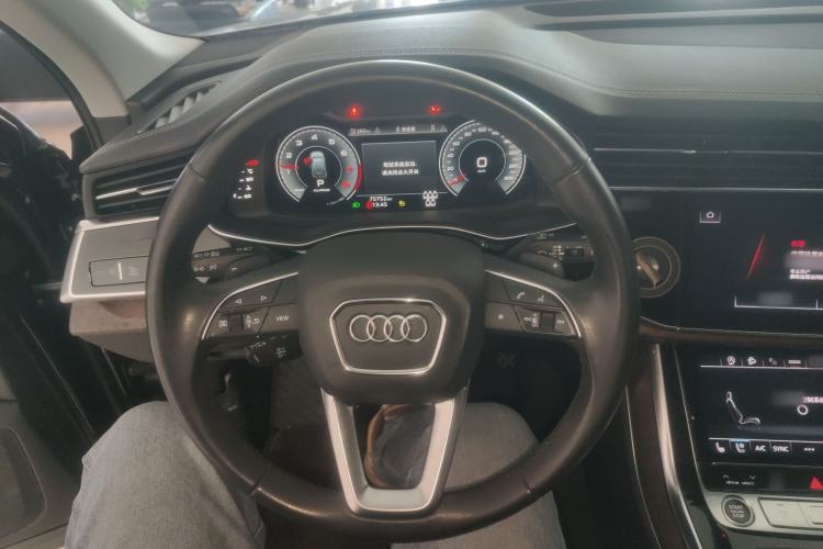 Used Audi Q7 2023 45 TFSI quattro S line Sport model
