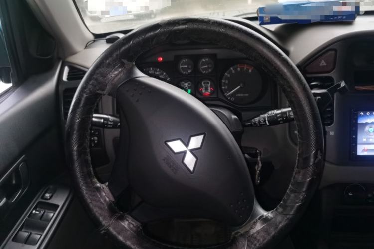 Used Mitsubishi Pajero 2011 V73 3.0L MT GL Steering Wheel