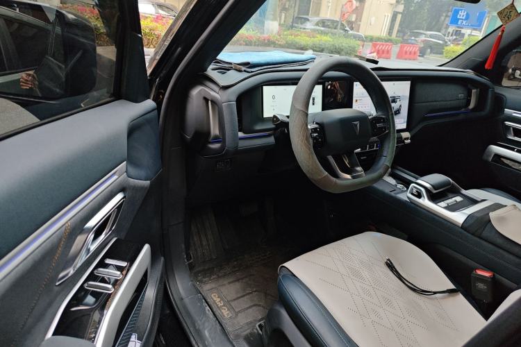 Used Deepal G318 2025 Worry-Free Cross-Country Edition Four-Wheel Drive Distant Mountains Version Driver Seat