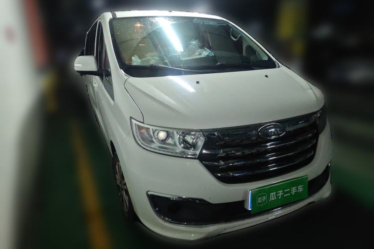 Used JAC Refine M3 2025 PLUS 1.8L Manual Classic Edition 7 Seats Front Right 45 Deg