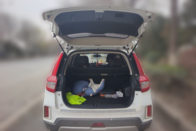 Used Geely Auto Vision X6 2016 1.8L Manual Luxury Model
