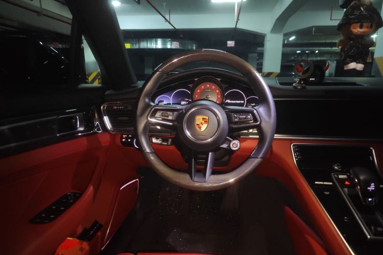 Used Porsche Panamera 2023 Panamera Executive Long Wheelbase Platinum Edition 2.9T Steering Wheel