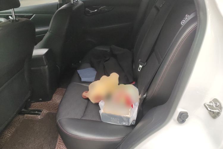 Used Nissan Qashqai 2017 2.0L CVT Smart Enjoyment Version China V Standard Left Rear Seat