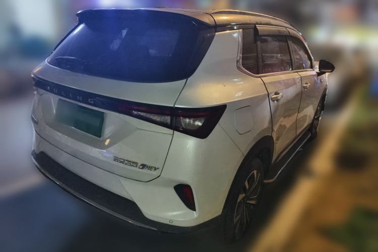 Used Wuling Asta 2022 2.0L DHT Electric-Speed Version Rear Right 45 Deg