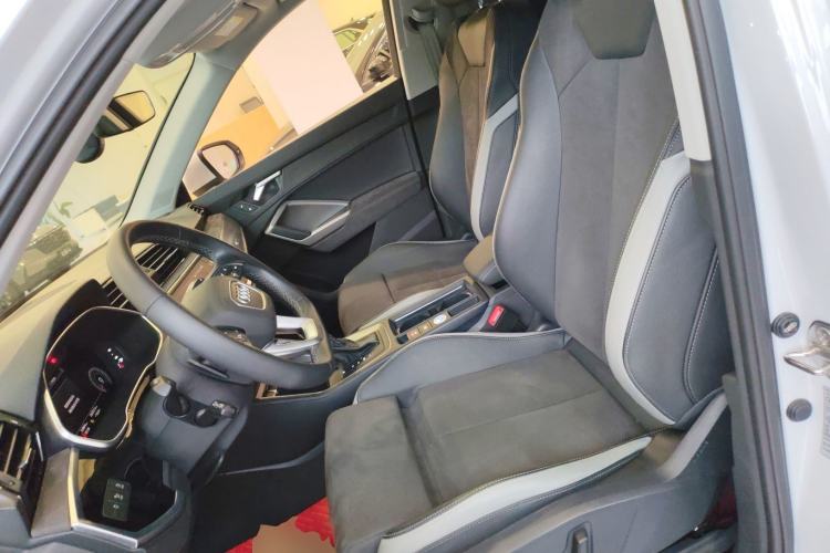 Used Audi Q3 2023 35 TFSI Fashion Dynamic Model (1.4T)
