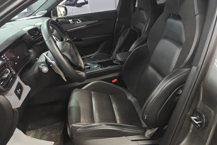 Used Lynk & Co 03 2022 2.0TD DCT JingPro Left Front Seat