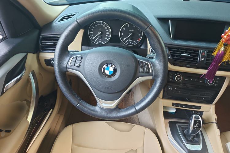 Used BMW X1 2014 sDrive18i Leading Model