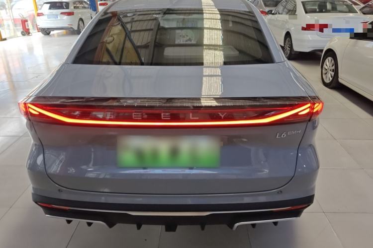 Used Geely Galaxy L6 2025 EM-i 140km Long-Range Version Rear