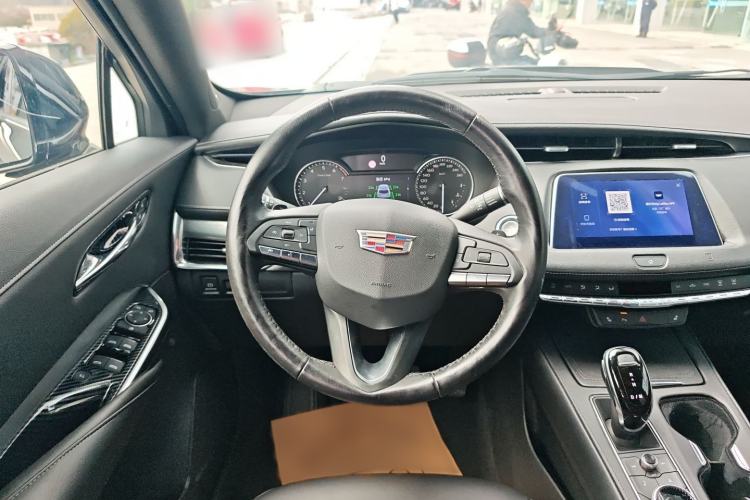 Used Cadillac XT4 2020 28T Two-Wheel-Drive Leading Version Steering Wheel