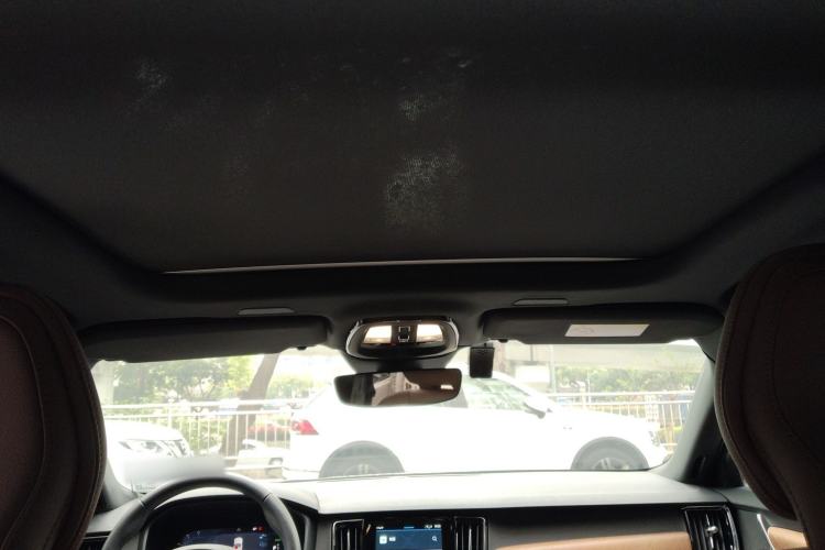 Used Volvo S90 New Energy 2025 Plug-in Hybrid Four-Wheel Drive Long-Range Zhiyi Luxury Edition Headliner