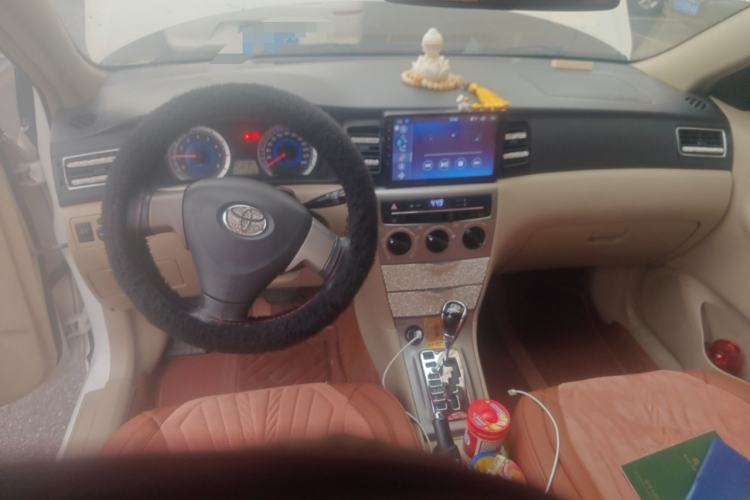 Used Toyota Corolla EX 2013 1.6L Automatic Luxury Edition Center Console