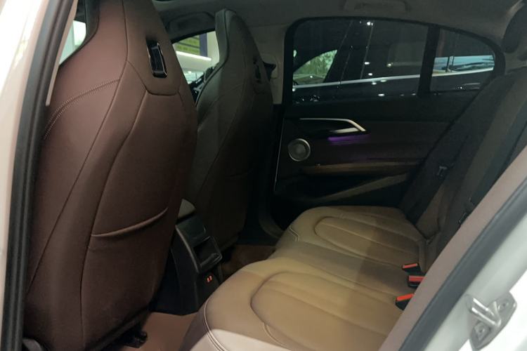 Used BMW 1 Series 2023 125i M Sport Night Edition Interior 2