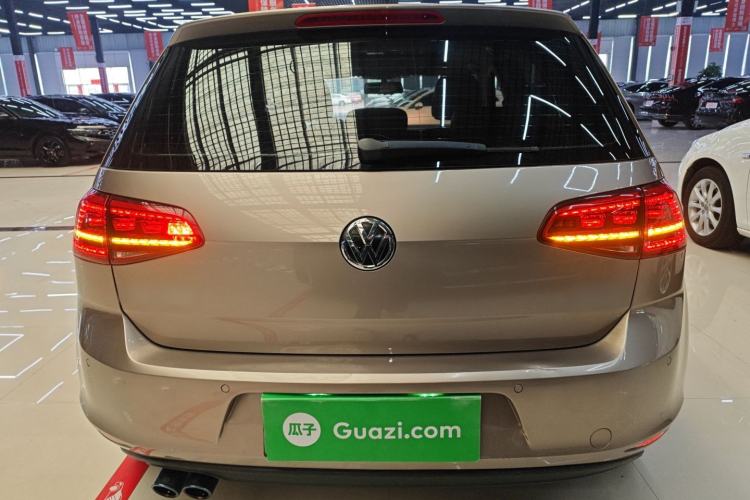 Used Volkswagen Golf 2016 230TSI Automatic Comfort Version
