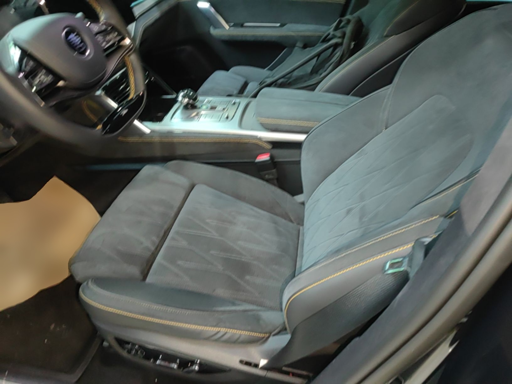 BYD Tang New Energy 2024 Facelift DM-p War God Edition — снимка 19