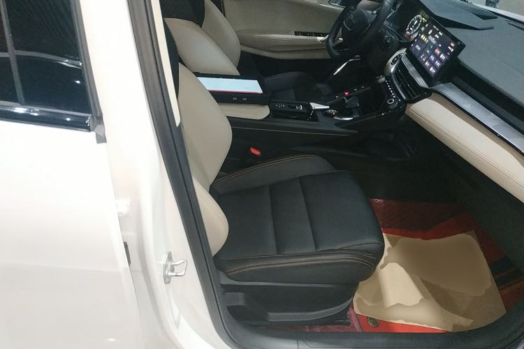 Used Lynk & Co 06 2023 Remix 1.5T Plus Model Right Front Seat