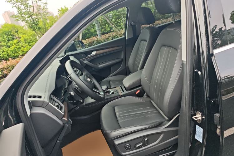 Used Audi Q5L 2022 40T Luxury Elegant Model
