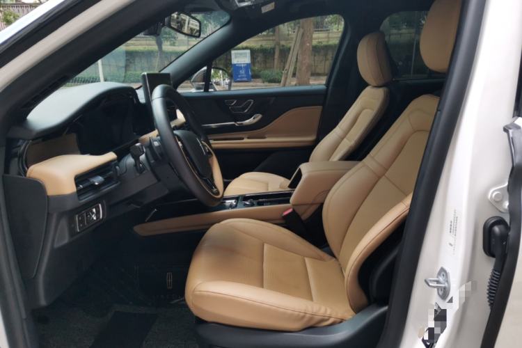 Used Lincoln Corsair 2022 2.0T Two-Wheel Drive Luxury Edition Left Front Seat