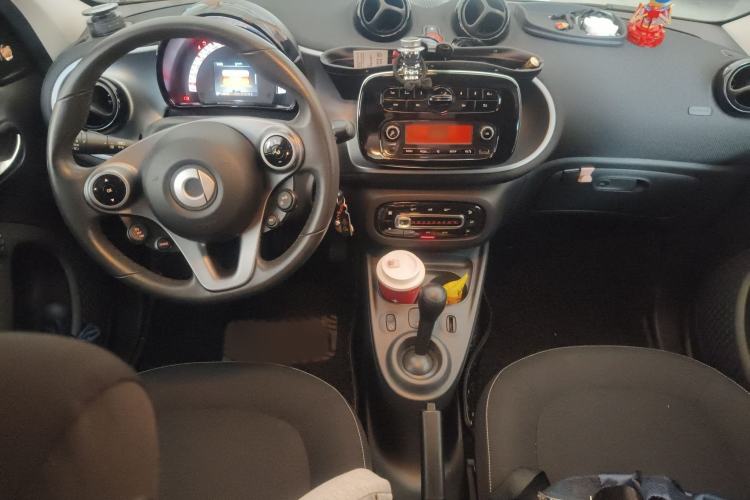 Used smart forfour 2016 1.0L 52 kW Passion Edition
