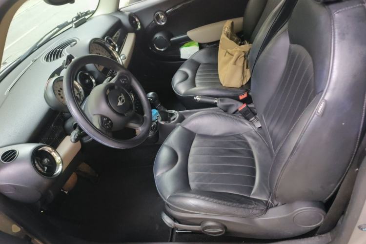 Used MINI 2011 1.6L ONE
