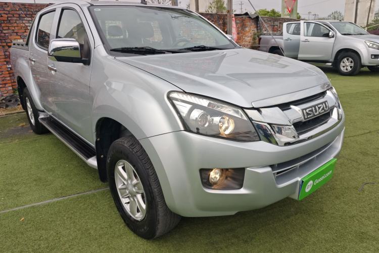 Used Isuzu D-MAX 2018 3.0T Two-Wheel Drive Automatic Elite Version 4JJ1-TC HI
